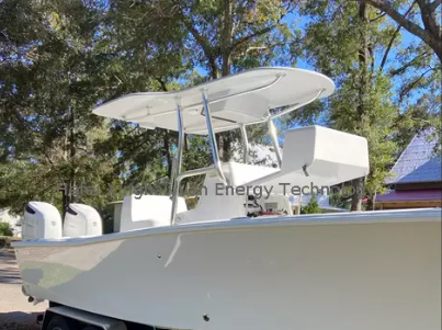 Hecho a partir de pl&aacute;stico reforzado con fibra de vidrio premium (FRP), este dosel es resistente a la corrosi&oacute;n, estable UV y altamente duradero, lo que garantiza un rendimiento a largo plazo en entornos al aire libre a largo plazo como configuraciones marinas o fuera de la carretera.