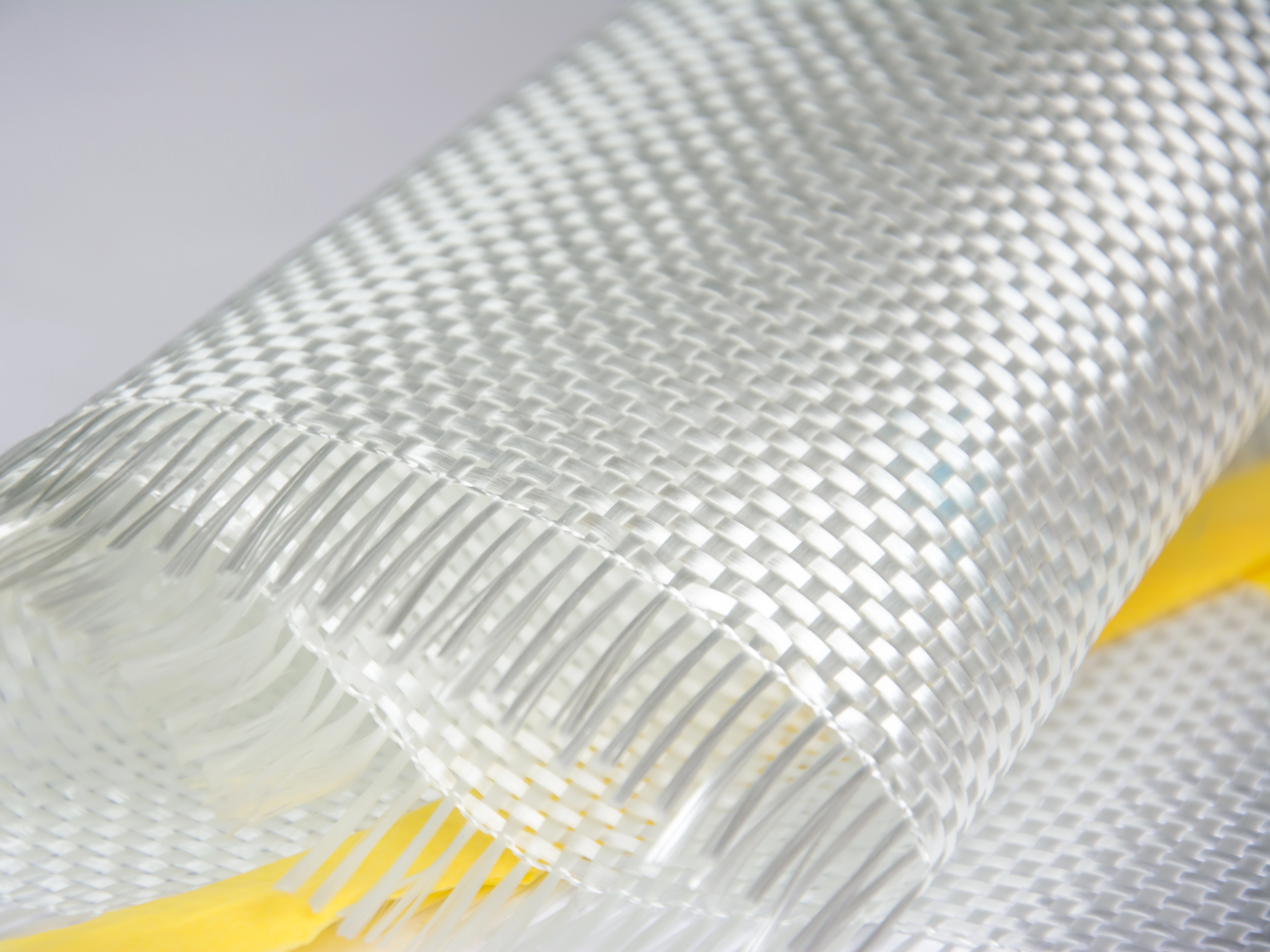 ¿Es peligroso inhalar fibras de fibra de vidrio en el aire?