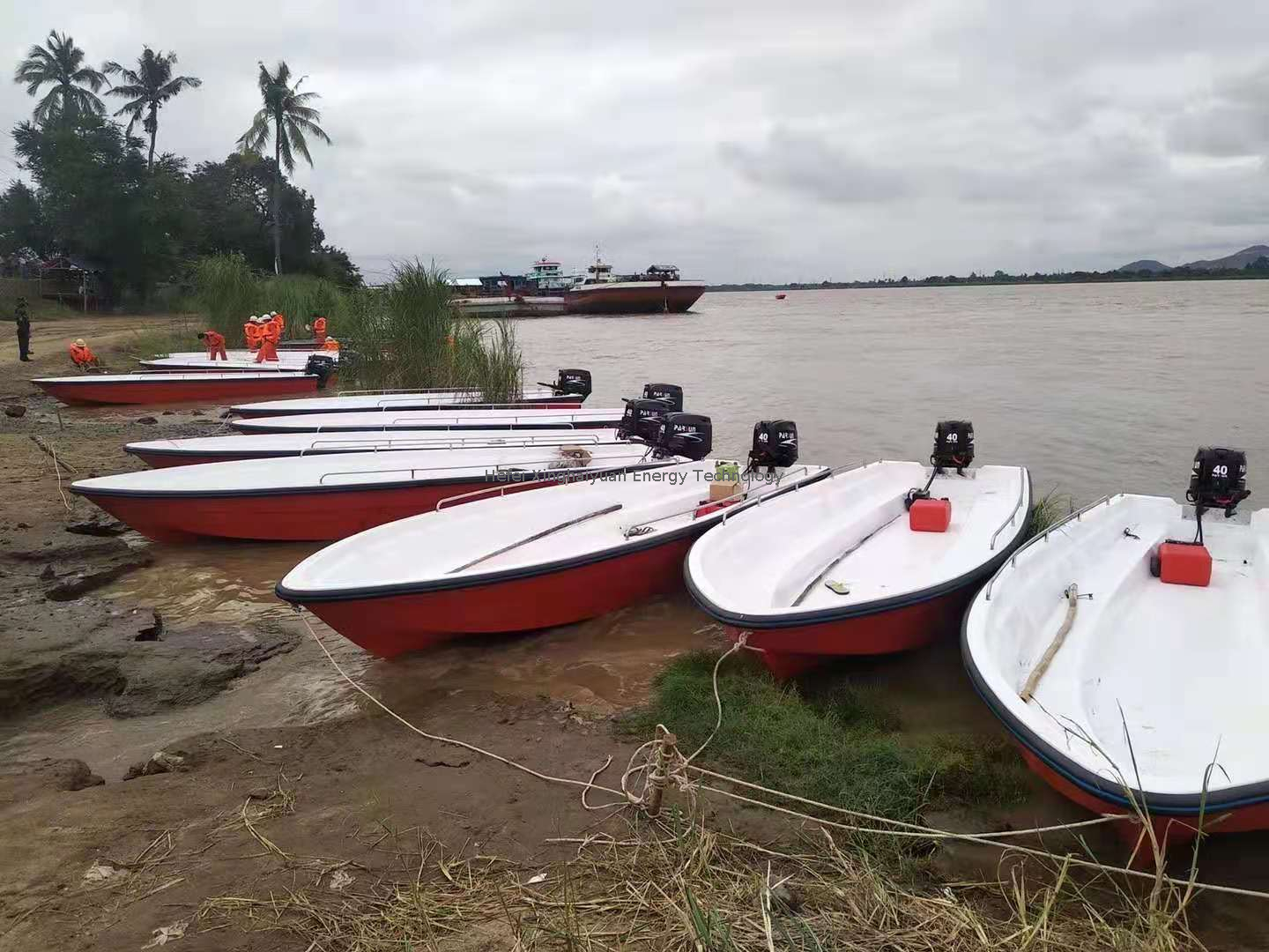 Barco de pesca de fibra de vidrio personalizado Barco de pasajeros Panga Fabricante de pescadores de trabajo