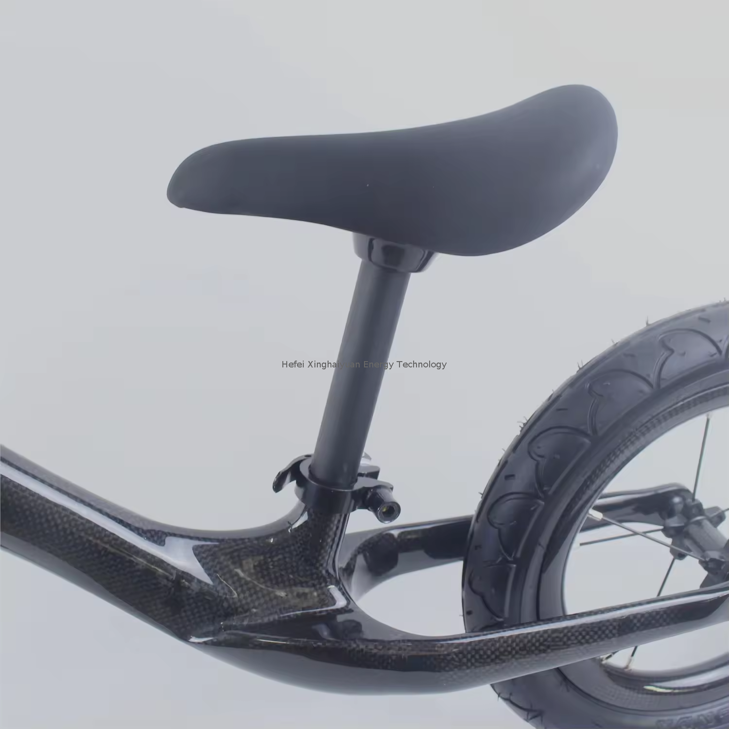 Balance de fibra de carbono Bike sin pedal Bicicleta con altura de asiento ajustable