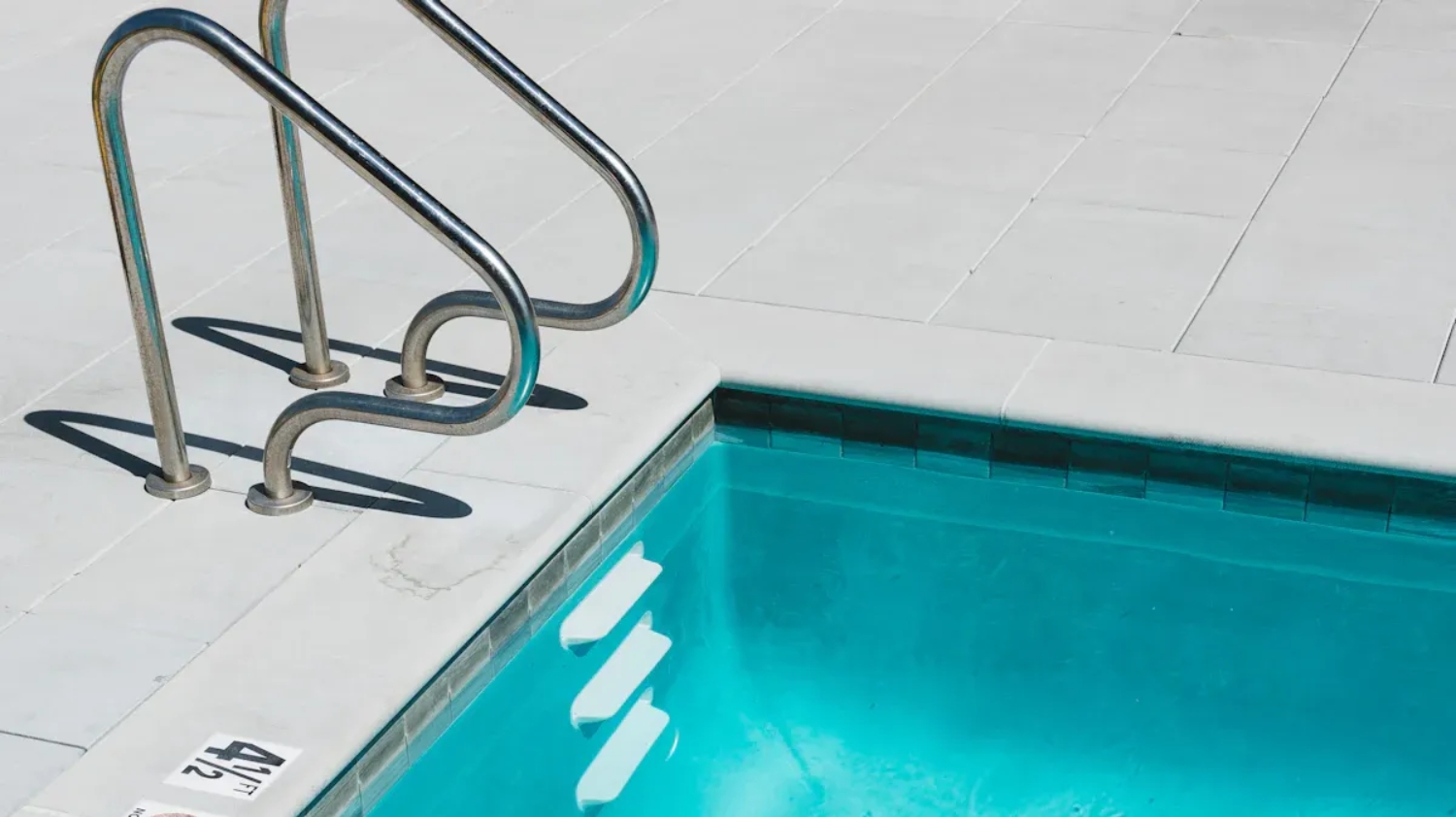 ¿Son buenas las piscinas de fibra de vidrio?